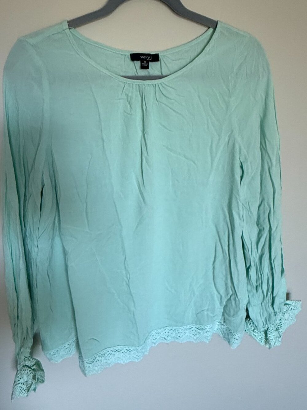 Very J Mint Green Crochet Trim Long Sleeve Blouse Size Medium NWOT
